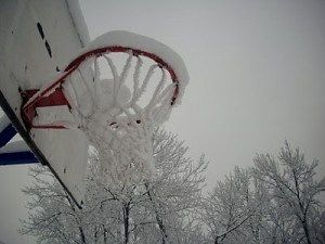 basketball-hoop-snow_0.jpg